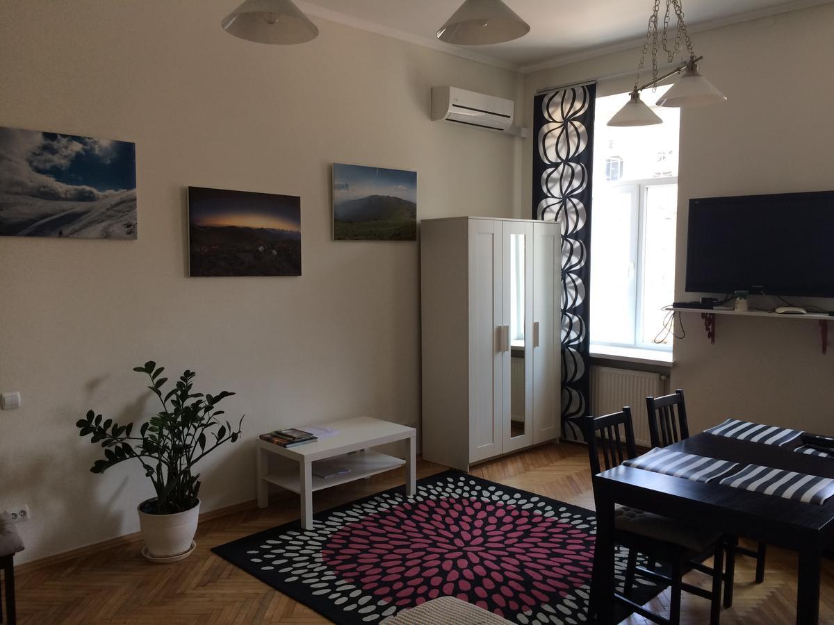 Cozy Apartment 39/34 Lviv Luaran gambar